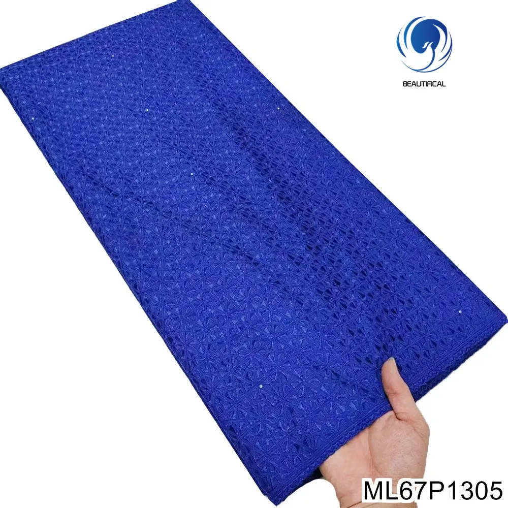 Нигерийская Мода Royalblue, Африканский шелк с маленькими маргаритками, швейцарская вуаль, кружева, 100% хлопок, для фотоплатья ML67P13
Нигерийская Мода Royalblue, Африканский шелк с маленькими маргаритками, швейцарская вуаль, кружева, 100% хлопок, для фотоплатья ML67P13
