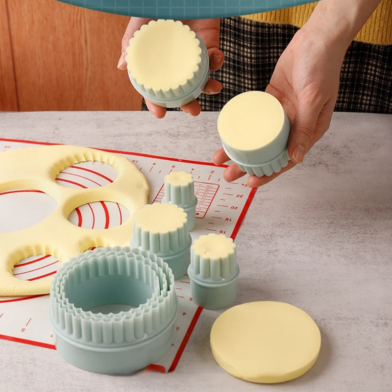 8 Pieces/ Set DIY Cookie Cutter Set Round Lace PP Biscuit Tool Cake Fondant Cutter Kitchen Dumplings Baking Pastry Tools
8 Pieces/ Set DIY Cookie Cutter Set Round Lace PP Biscuit Tool Cake Fondant Cutter Kitchen Dumplings Baking Pastry Tools