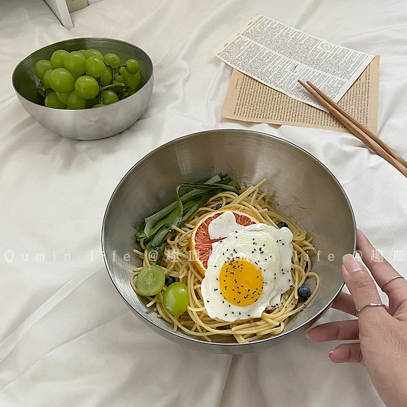 Простая металлическая миска для лапши Bibimbap из нержавеющей стали В индустриальном стиле, матовая, в Корейском стиле
Простая металлическая миска для лапши Bibimbap из нержавеющей стали В индустриальном стиле, матовая, в Корейском стиле