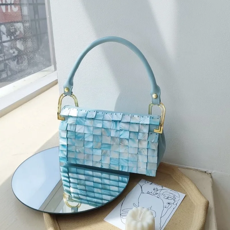 Designer Luxury Women Bags Pure Natural Shell Flakes Bead Woven Bag Fashion Evening Bags Clutch Female Travel Holiday Handbag
Designer Luxury Women Bags Pure Natural Shell Flakes Bead Woven Bag Fashion Evening Bags Clutch Female Travel Holiday Handbag