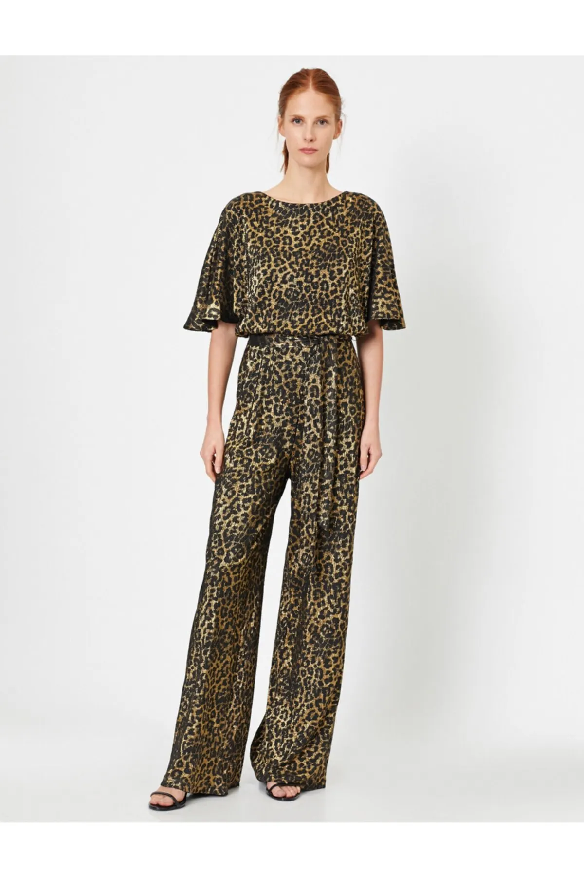 Women's Overalls Leopard pattern Jumpsuit Hot Style Quality Fabric Sleeveless Baggy Trousers Casual Jumpsuit
Women's Overalls Leopard pattern Jumpsuit Hot Style Quality Fabric Sleeveless Baggy Trousers Casual Jumpsuit