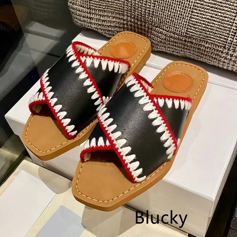 Women's leather color matching black and white brown casual Roman sandals Women's flat shoes
Women's leather color matching black and white brown casual Roman sandals Women's flat shoes