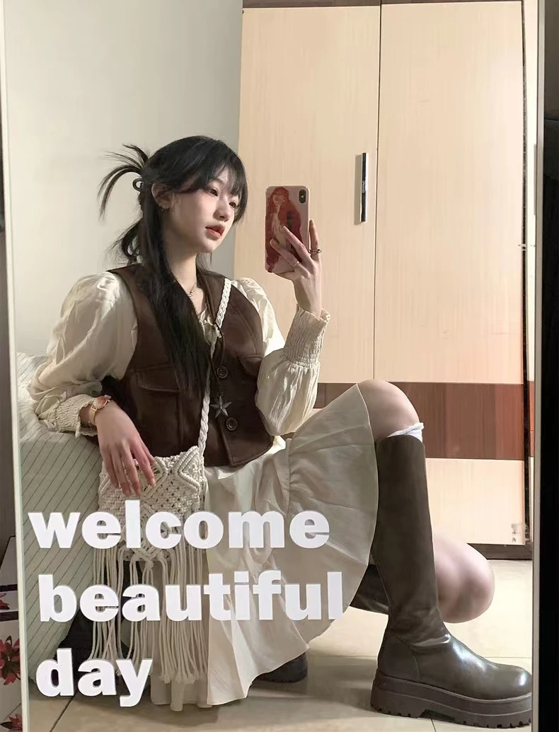 2023 Autumn New Retro Elegant White shirt long sleeve Party Dress Female Korean Fashion Leather Vest With Belt Two Piece Dress
2023 Autumn New Retro Elegant White shirt long sleeve Party Dress Female Korean Fashion Leather Vest With Belt Two Piece Dress