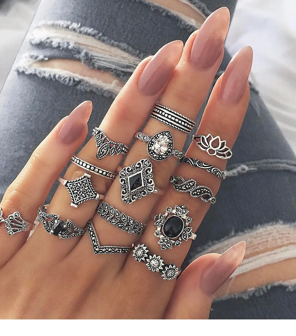 European and American bohemian style new retro geometric lotus sunflower combination set ring 15-piece set
European and American bohemian style new retro geometric lotus sunflower combination set ring 15-piece set