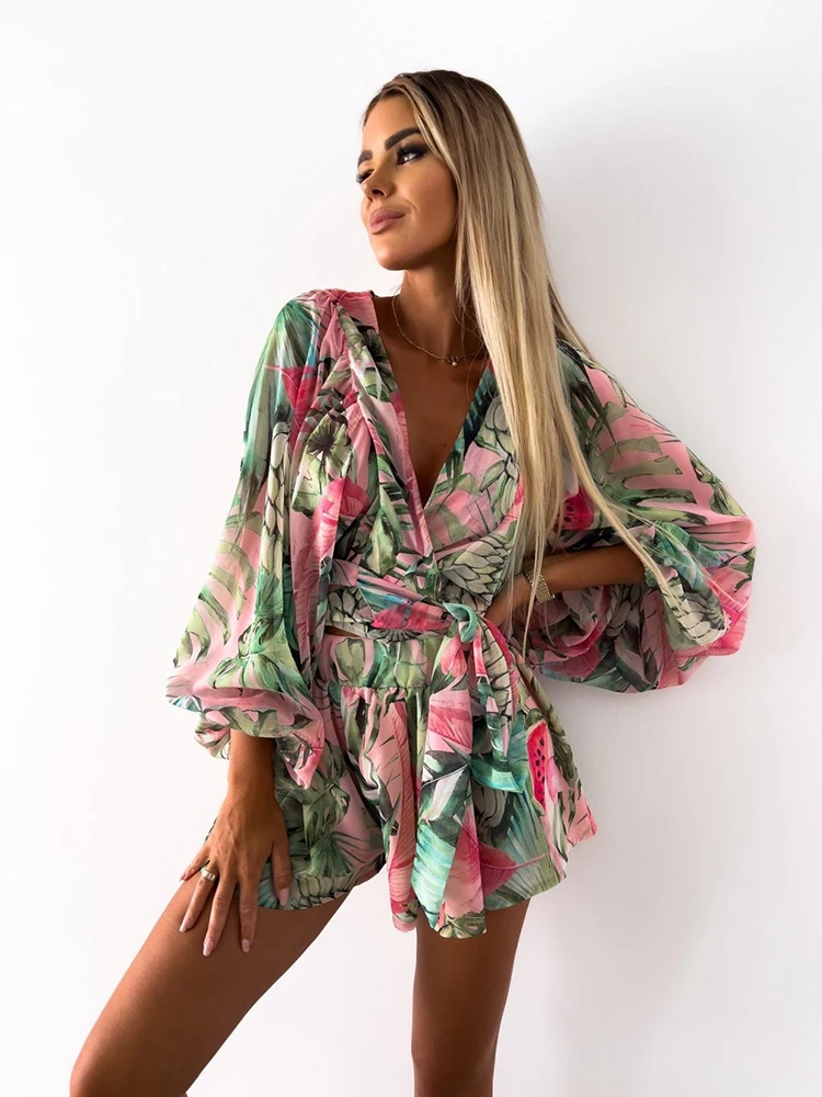 Sexy Deep V Neck Jumpsuit For Women Summer Casual Boho Beach Vacation Outfit Fashion Print Lantern Sleeve Rompers Shorts Women's
Sexy Deep V Neck Jumpsuit For Women Summer Casual Boho Beach Vacation Outfit Fashion Print Lantern Sleeve Rompers Shorts Women's