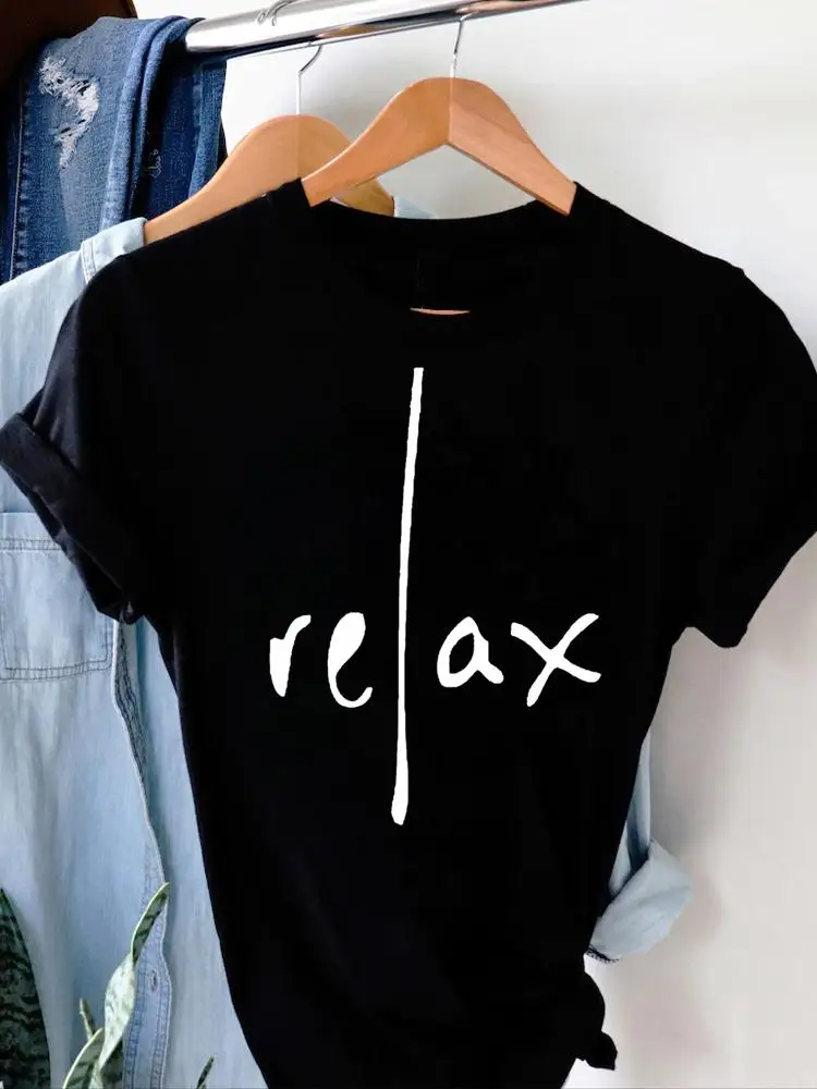 Футболка женская с коротким рукавом, милый тренд в стиле 90-х с надписью, модная футболка с графическим принтом, летний топ
Футболка женская с коротким рукавом, милый тренд в стиле 90-х с надписью, модная футболка с графическим принтом, летний топ