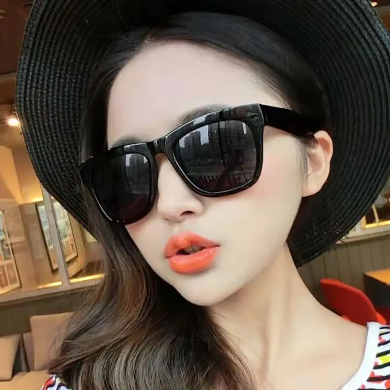 Fashion square men's and women's same style sunglasses European and American retro style large frame glasses trend 
Fashion square men's and women's same style sunglasses European and American retro style large frame glasses trend