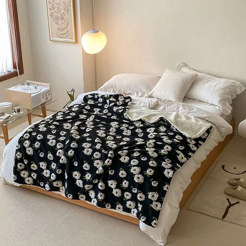 Retro Jacquard Cashmere Blended Blanket Multifunctional Sofa Lunch Break Thickened Lamb Fleece Blanket Dropshipping
Retro Jacquard Cashmere Blended Blanket Multifunctional Sofa Lunch Break Thickened Lamb Fleece Blanket Dropshipping