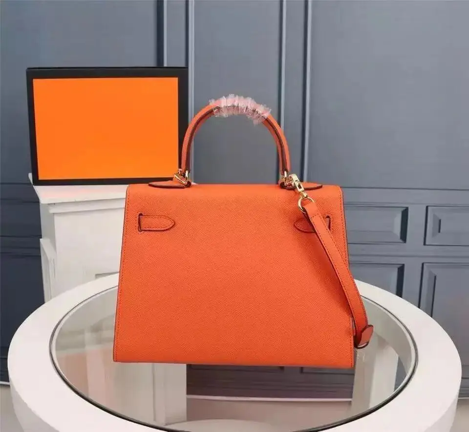2021 new palm print ladies leather handbag ladies messenger bag high-end luxury design fashionable and elegant shoulder bag
2021 new palm print ladies leather handbag ladies messenger bag high-end luxury design fashionable and elegant shoulder bag
