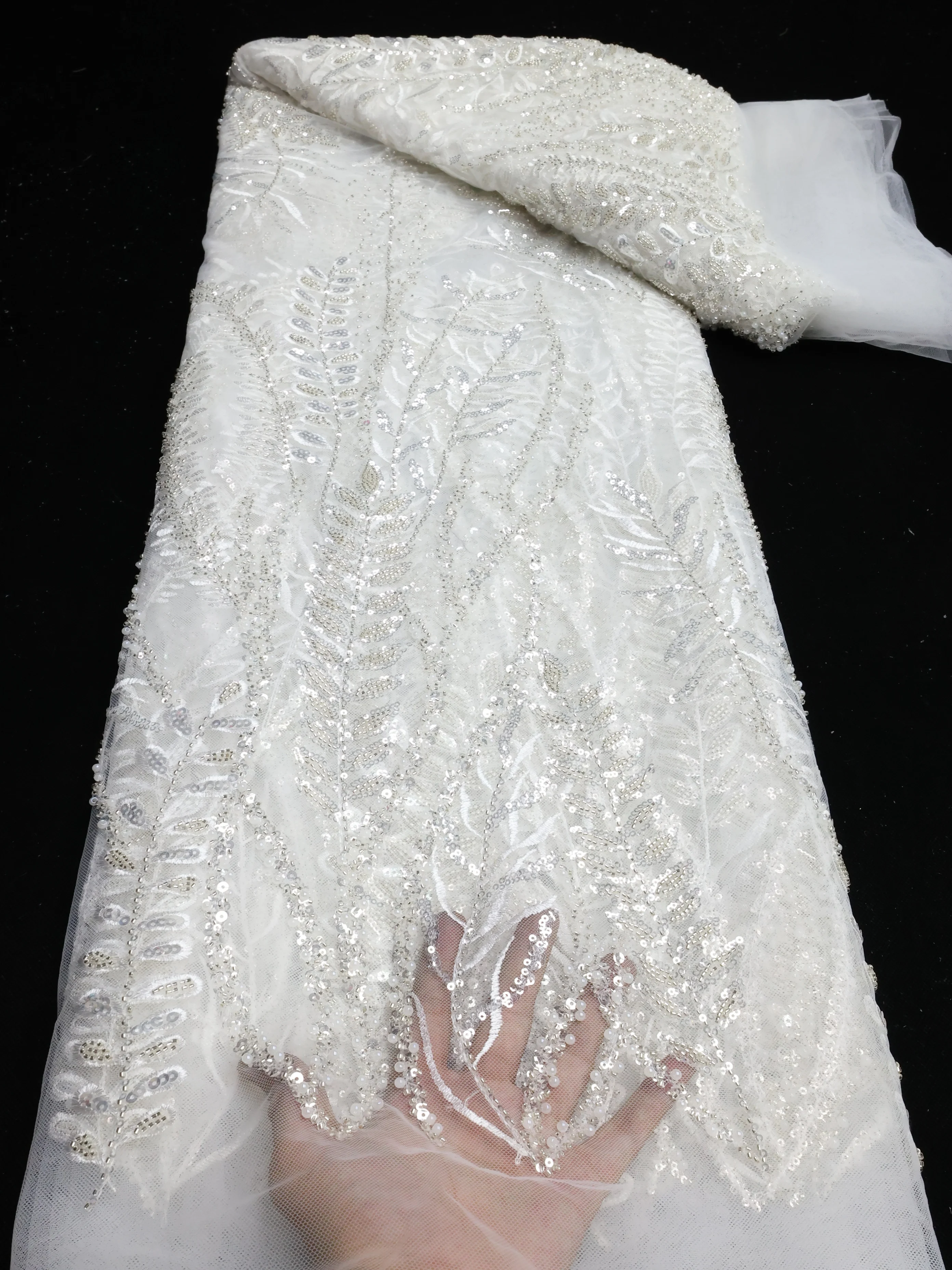 Latest 2022 High Quality White Beaded Lace Fabric with Squins 5 Yards Nigerian Tulle Lace Fabrics Wedding Dress for Women LY1482
Latest 2022 High Quality White Beaded Lace Fabric with Squins 5 Yards Nigerian Tulle Lace Fabrics Wedding Dress for Women LY1482