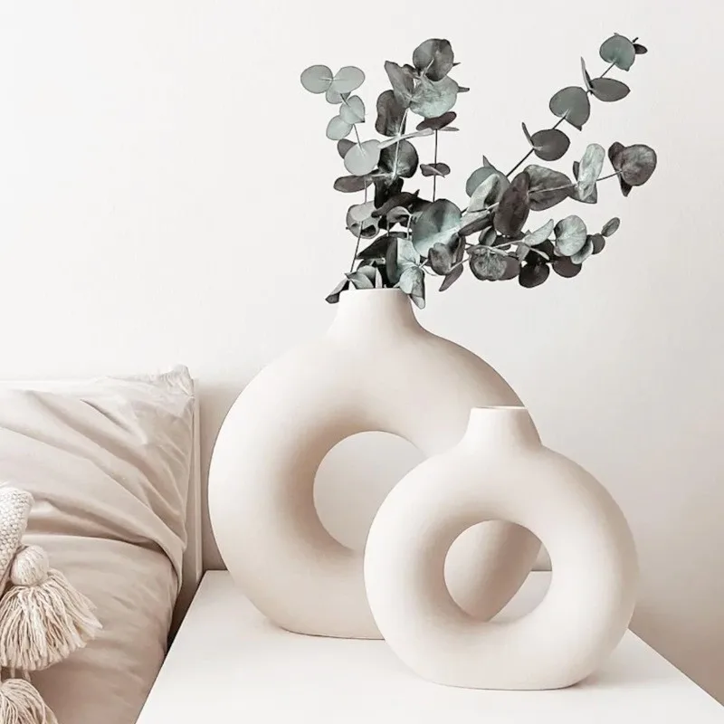 Nordic Ceramic Vase Circular Hollow Donuts Flower Pot Home Living Room Decoration Accessories Interior Office Desktop Decor Gift
Nordic Ceramic Vase Circular Hollow Donuts Flower Pot Home Living Room Decoration Accessories Interior Office Desktop Decor Gift