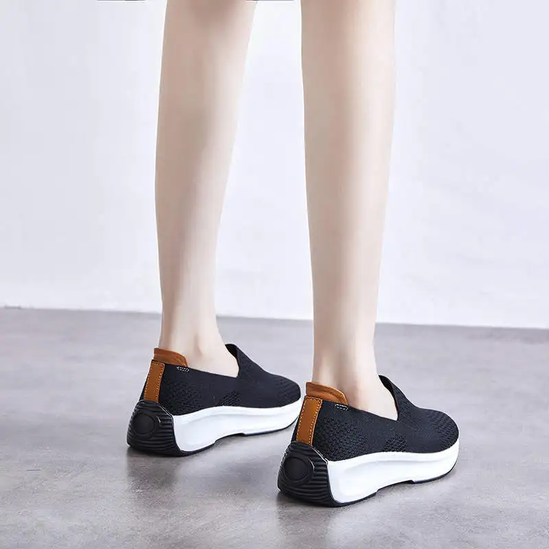 Men Sport Shoes Top Quality Men Running Shoes Children Casual Fashionable Sports Shoes Swiming Men's Sneakers Beige Tennis Shuz
Men Sport Shoes Top Quality Men Running Shoes Children Casual Fashionable Sports Shoes Swiming Men's Sneakers Beige Tennis Shuz