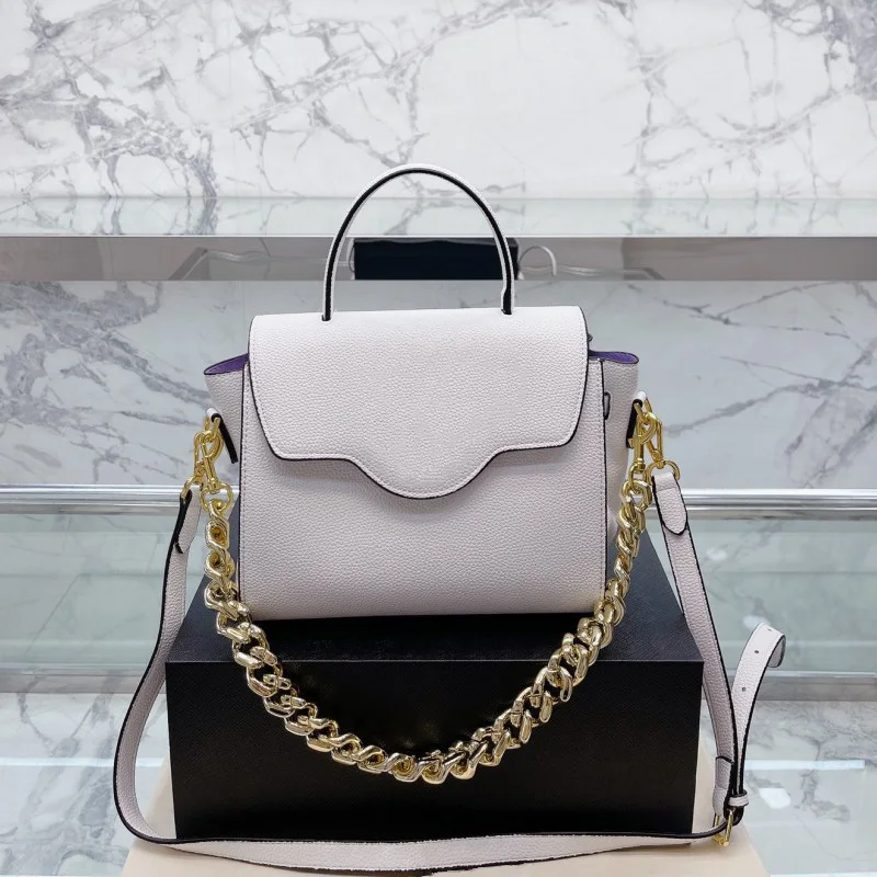 Luxury Designer Fashion Shoulder Bag Multipurpose Handbag Genuine Leather Handbag Large Capacity Crossbody Bag Women's Bag
Luxury Designer Fashion Shoulder Bag Multipurpose Handbag Genuine Leather Handbag Large Capacity Crossbody Bag Women's Bag