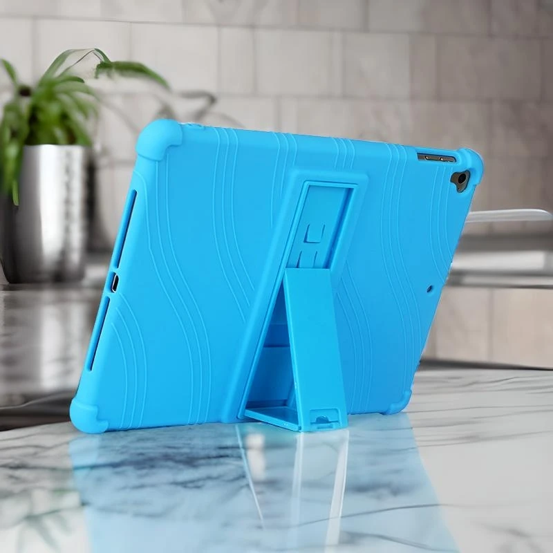 Силиконовая основа для Apple IPad 5 6 7 9,7 дюйма Air 2, мягкая с регулируемой подставкой и противоударными утолщенными углами.
Силиконовая основа для Apple IPad 5 6 7 9,7 дюйма Air 2, мягкая с регулируемой подставкой и противоударными утолщенными углами.