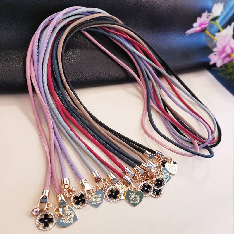 Crossbody Ring Diamond Four-leaf Camera Holders Keys Lanyard Charm Strap Clover Leather Lanyard Mobile Phone Lanyard for Iphone
Crossbody Ring Diamond Four-leaf Camera Holders Keys Lanyard Charm Strap Clover Leather Lanyard Mobile Phone Lanyard for Iphone