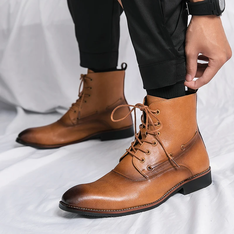 Winter Luxury Brand High-top Men's Shoes Lace-up Knight boots Men Pointed Toe Thick Sole Designer Leather Boots Zapatos Hombre
Winter Luxury Brand High-top Men's Shoes Lace-up Knight boots Men Pointed Toe Thick Sole Designer Leather Boots Zapatos Hombre