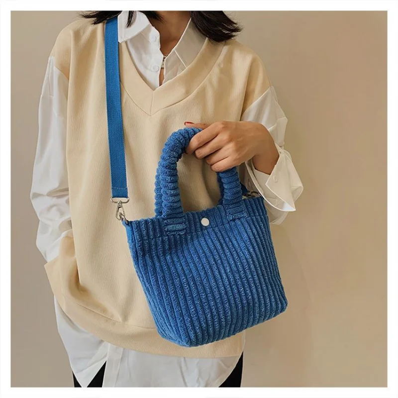 Corduroy Shoulder Bag Women Small Buckle Handbag Autumn Winter Soft Shopper Purses and Handbags Casual Crossbody Bags for Women
Corduroy Shoulder Bag Women Small Buckle Handbag Autumn Winter Soft Shopper Purses and Handbags Casual Crossbody Bags for Women