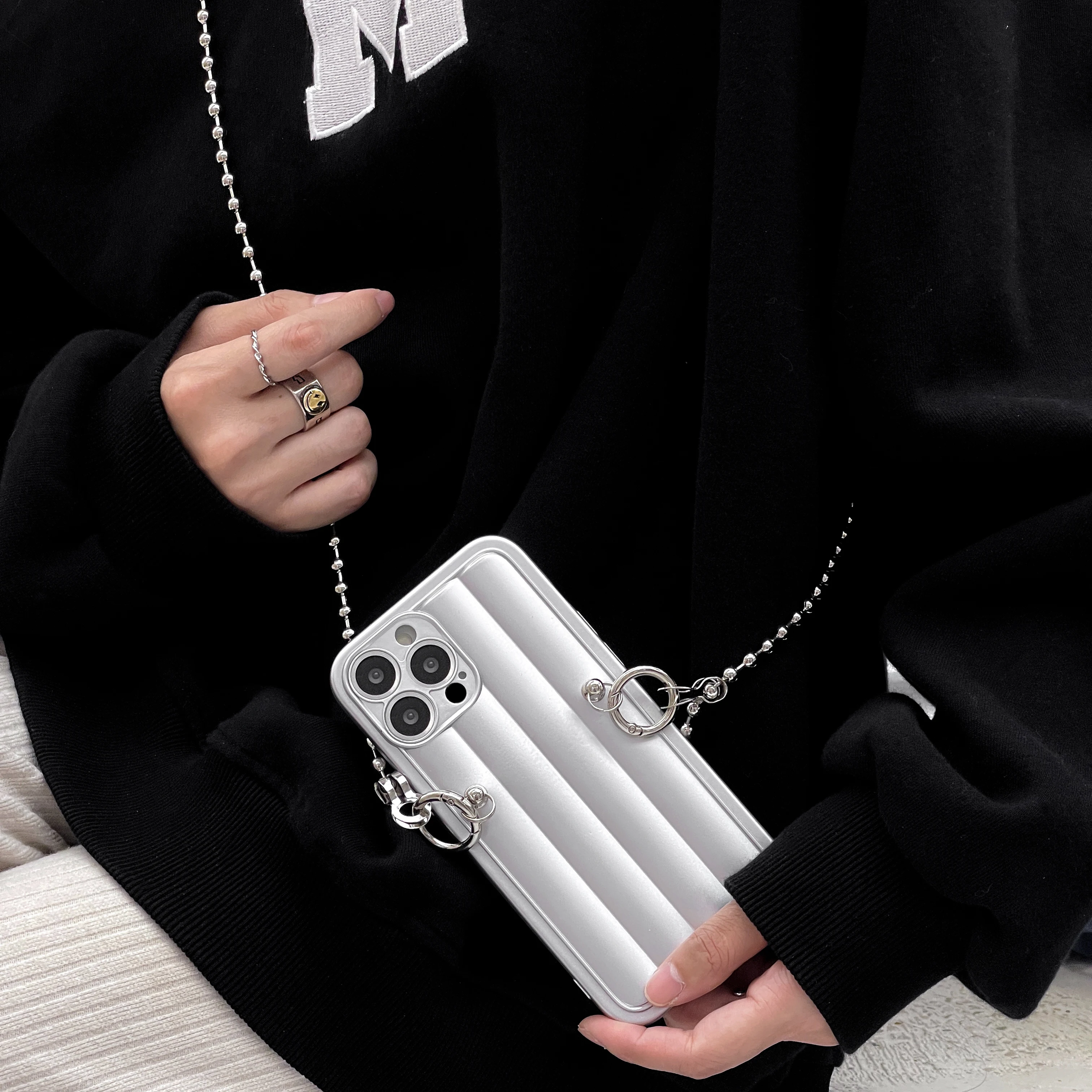 Luxury Retro Crossbody Phone Case For iphone 13 12 Pro Max 7 8 Plus X XS XR Anti Slip Metal Chain Tape Necklace Lanyard Cover
Luxury Retro Crossbody Phone Case For iphone 13 12 Pro Max 7 8 Plus X XS XR Anti Slip Metal Chain Tape Necklace Lanyard Cover