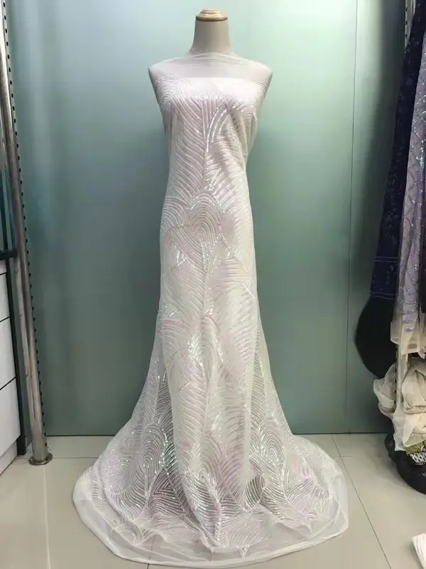 Latest French Lace Fabric 2021 Tulle Lace Sequins Embroidery African Wedding Lace Fabric For African Lace 5yards JL040
Latest French Lace Fabric 2021 Tulle Lace Sequins Embroidery African Wedding Lace Fabric For African Lace 5yards JL040