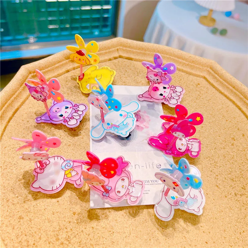 Sanrio креативная Милая заколка для волос KT Melody маленькая ветряная мельница аниме мультфильм Kuromi помпон пуриновая челка зажим аксессуары детские подарки
Sanrio креативная Милая заколка для волос KT Melody маленькая ветряная мельница аниме мультфильм Kuromi помпон пуриновая челка зажим аксессуары детские подарки