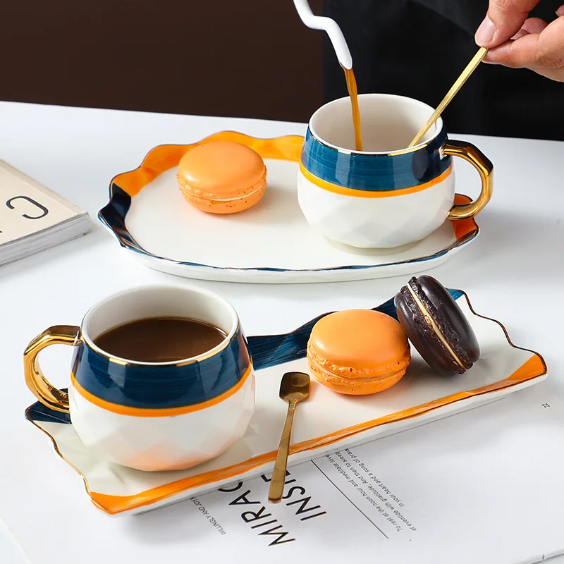 European style creative household striped simple ceramic Coffee cup plate office afternoon Saucer
European style creative household striped simple ceramic Coffee cup plate office afternoon Saucer