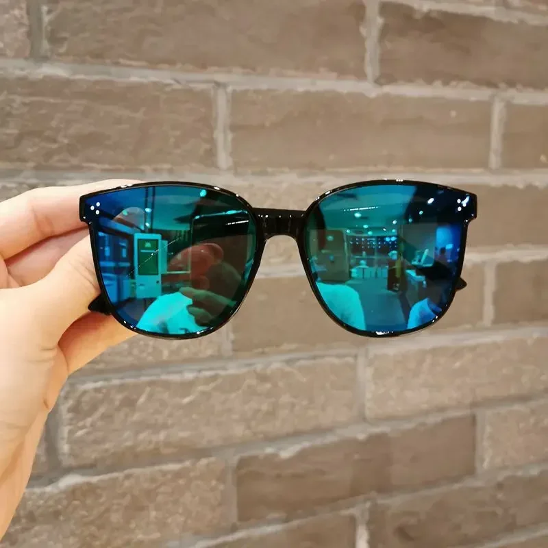 New Children Cute Personality Shape Round Sunglasses Girl Boy Shiny coating Double Color Vintage Sunglasses Protection
New Children Cute Personality Shape Round Sunglasses Girl Boy Shiny coating Double Color Vintage Sunglasses Protection