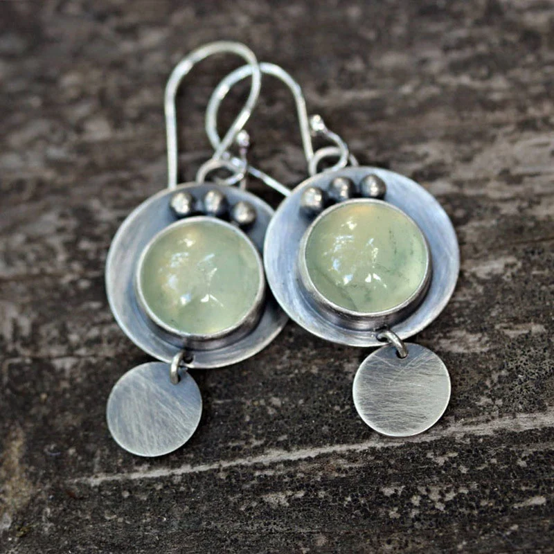 Boho Vintage Big Round Blue Moonstone Dangle Earrings For Women Retro Tribal Antique Silver Color Disc Circle Hook Earrings
Boho Vintage Big Round Blue Moonstone Dangle Earrings For Women Retro Tribal Antique Silver Color Disc Circle Hook Earrings
