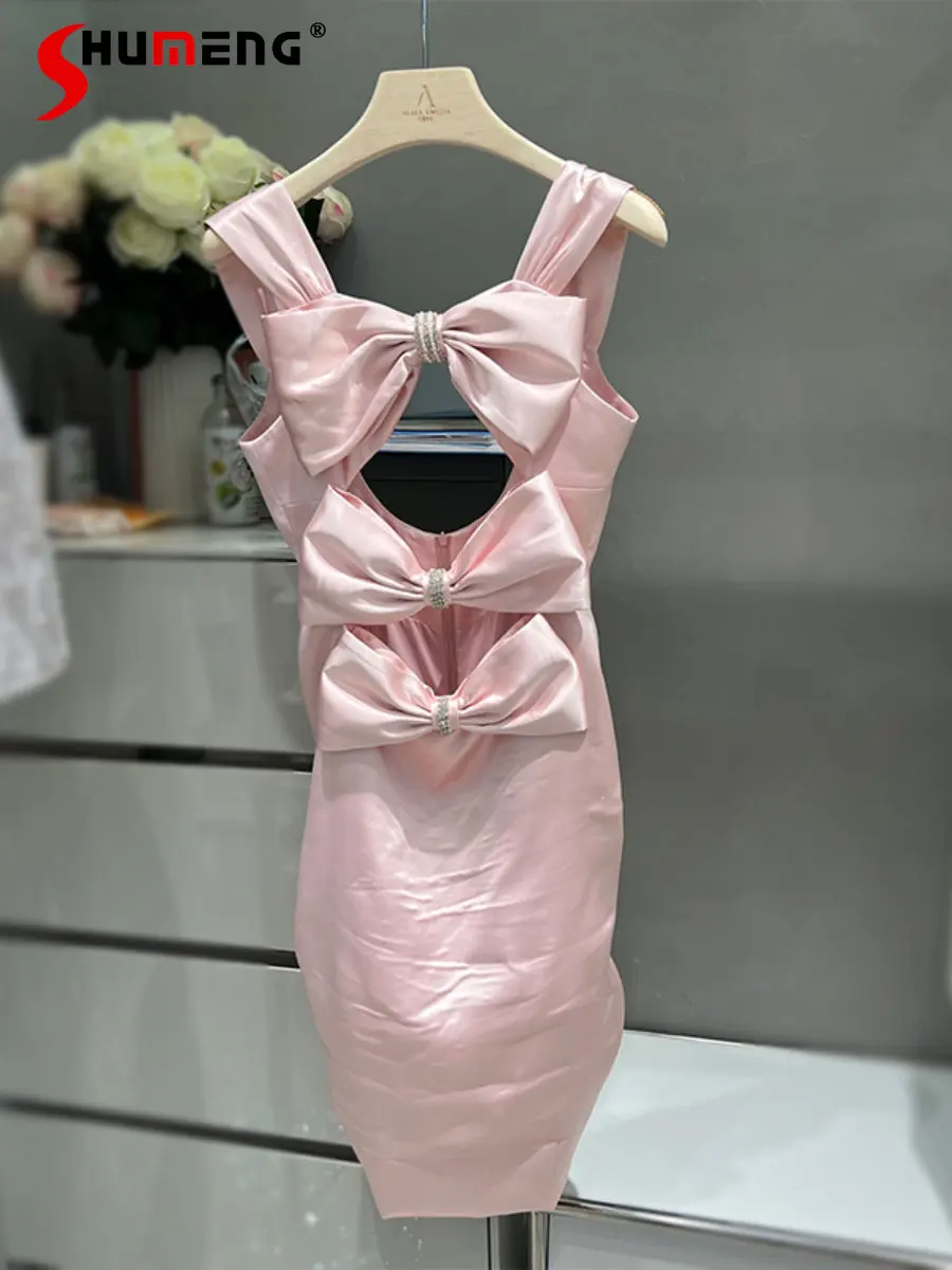 2023 Summer New British Fashion Ins Elegant Sweet Spicy Dress Women's Sweet Sexy Solid Color Bow Hollow Pleated Vest Dress
2023 Summer New British Fashion Ins Elegant Sweet Spicy Dress Women's Sweet Sexy Solid Color Bow Hollow Pleated Vest Dress