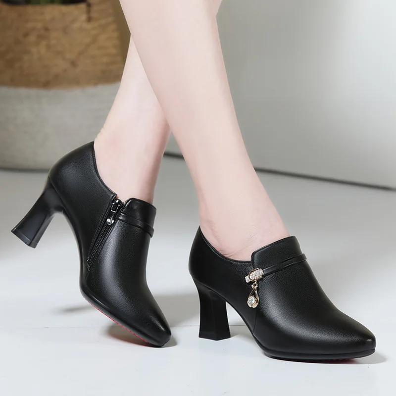 Deep Mouth Women Shoes Women Pointed Toe Pumps Women's Thick Heel High Heels Soft Sole Comfortable Black Work Shoe Size 35-41
Deep Mouth Women Shoes Women Pointed Toe Pumps Women's Thick Heel High Heels Soft Sole Comfortable Black Work Shoe Size 35-41