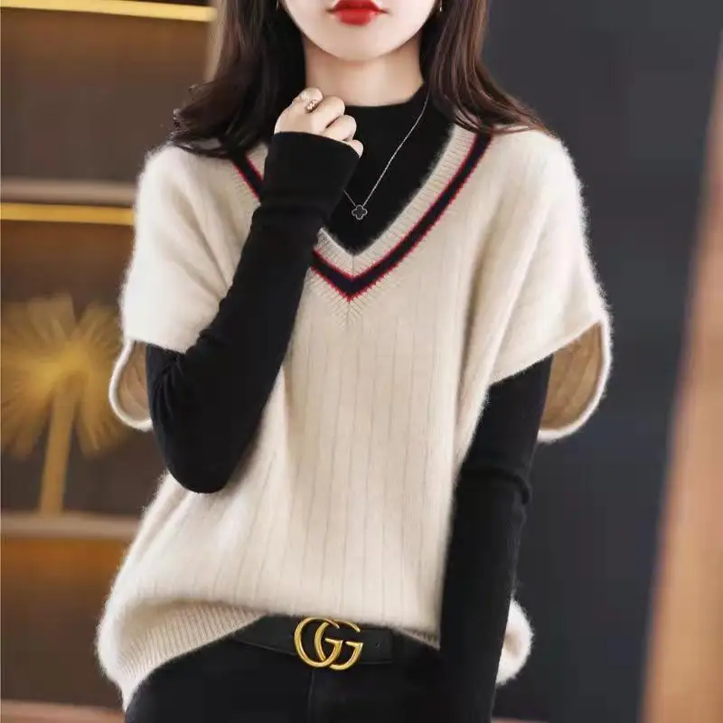 Elegant Knitted Sweater Vest Women Korean Vintage Striped Jumpers Streetwear Autumn Casual Pullovers V-Neck Short Sleeve
Elegant Knitted Sweater Vest Women Korean Vintage Striped Jumpers Streetwear Autumn Casual Pullovers V-Neck Short Sleeve