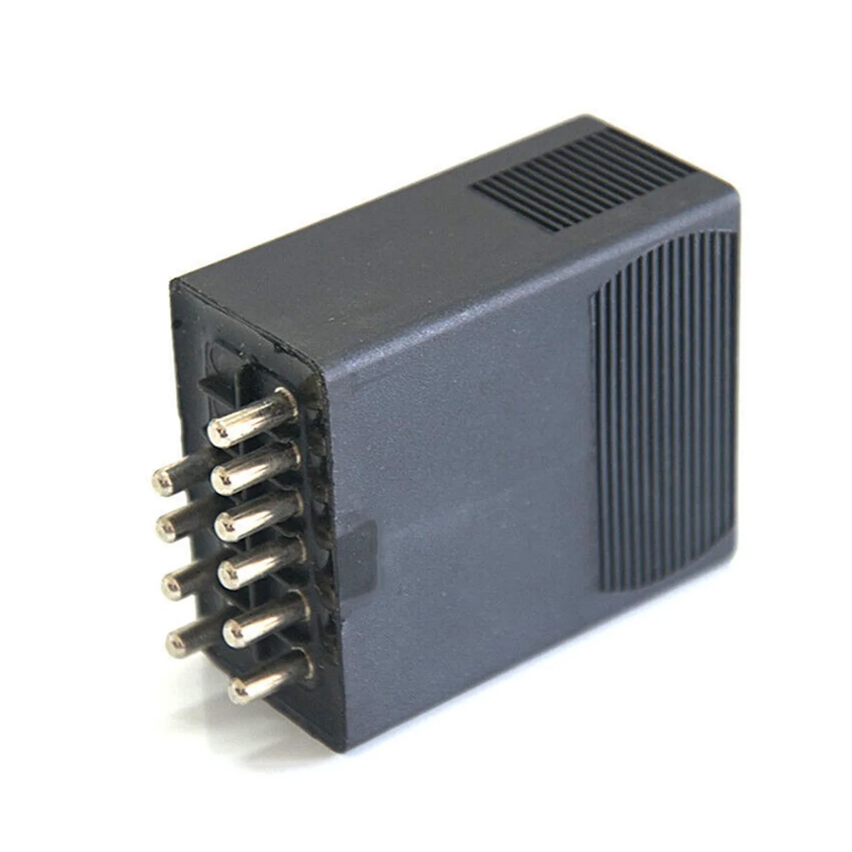 Реле для топливного насоса класса C W124 S124 W126 W201 R107 W463, аксессуары 0035452405 0025455205 0035451705
Реле для топливного насоса класса C W124 S124 W126 W201 R107 W463, аксессуары 0035452405 0025455205 0035451705