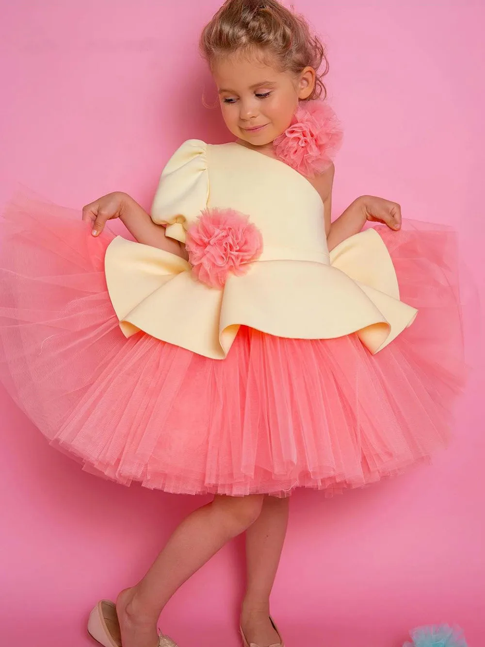 Puffy Pink Tulle Flower Girl Dresses Satin Girls Princess Dress Wedding Party Dress First Communion Gown Baby Gown
Puffy Pink Tulle Flower Girl Dresses Satin Girls Princess Dress Wedding Party Dress First Communion Gown Baby Gown