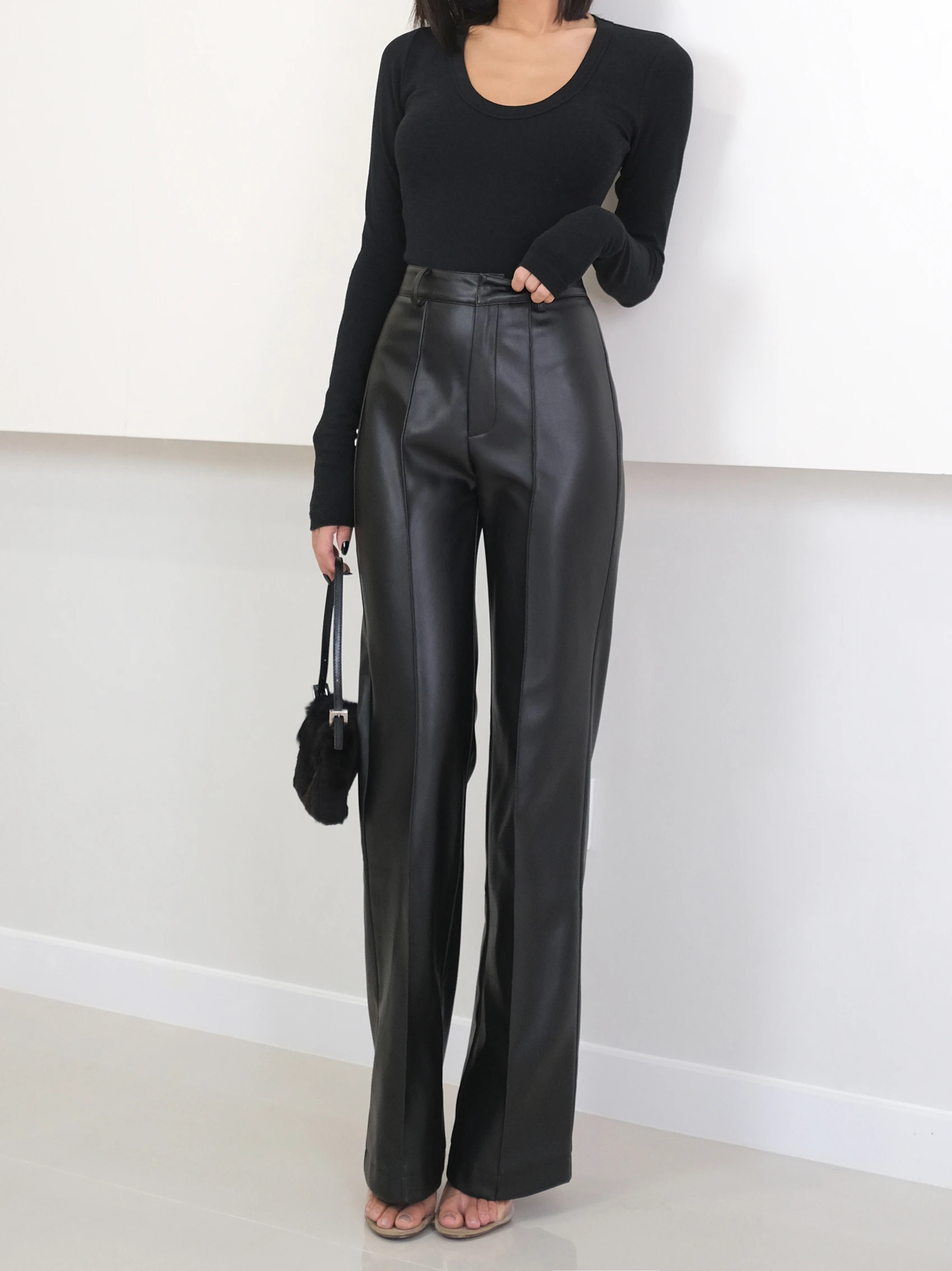 Top quality 2022 ladies High Waisted Trousers Fashion Elastic traight Pu leather Pants for women wholesale
Top quality 2022 ladies High Waisted Trousers Fashion Elastic traight Pu leather Pants for women wholesale