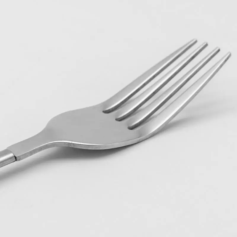 

Telescopic Food Fork Corrosion-resistance Extendable Silver Dinner Fruit Dessert Long Cutlery Fork For Dining Room Tableware