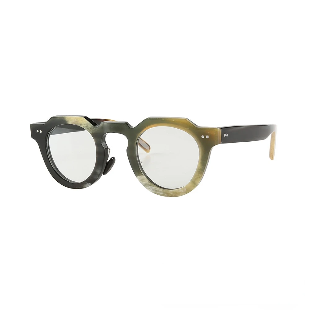 Vintage classic French oval frame, arched nose, two studs, decorative flat mirror, black and white floral horn spectacle frame
Vintage classic French oval frame, arched nose, two studs, decorative flat mirror, black and white floral horn spectacle frame