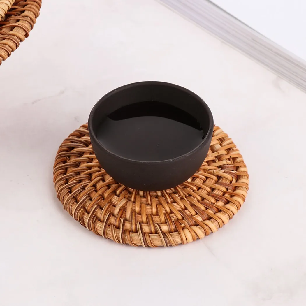 1PC Cup Mat 10CM Round Handmade Placemats Rattan Coasters For Bowl Flowerpot Cups Kitchen Table Decoration
1PC Cup Mat 10CM Round Handmade Placemats Rattan Coasters For Bowl Flowerpot Cups Kitchen Table Decoration