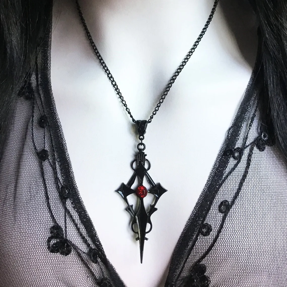 Red Gemstone Black Pointed Cross Vampire Gothic Necklace Wedding Festival Banquet Gifts For Men And Women Daily Jewelry
Red Gemstone Black Pointed Cross Vampire Gothic Necklace Wedding Festival Banquet Gifts For Men And Women Daily Jewelry