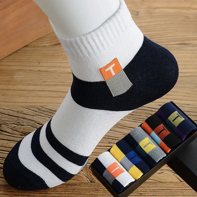 5 pairs of men's and women's spring and autumn breathable sweat-absorbing mid-tube sports socks simple solid color cotton socks
5 pairs of men's and women's spring and autumn breathable sweat-absorbing mid-tube sports socks simple solid color cotton socks