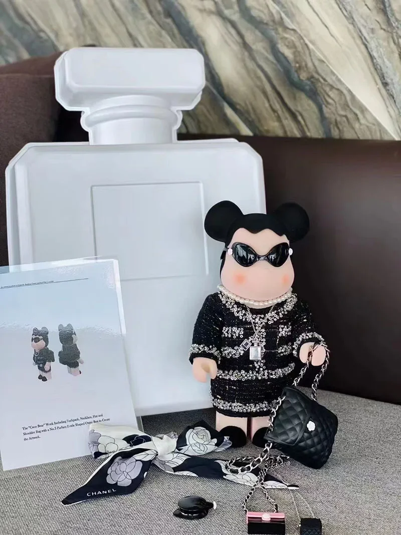 Correct version of Bearbrick Bear Black and white 400% 28cm building block bear tide play model home decoration gifts 
Correct version of Bearbrick Bear Black and white 400% 28cm building block bear tide play model home decoration gifts