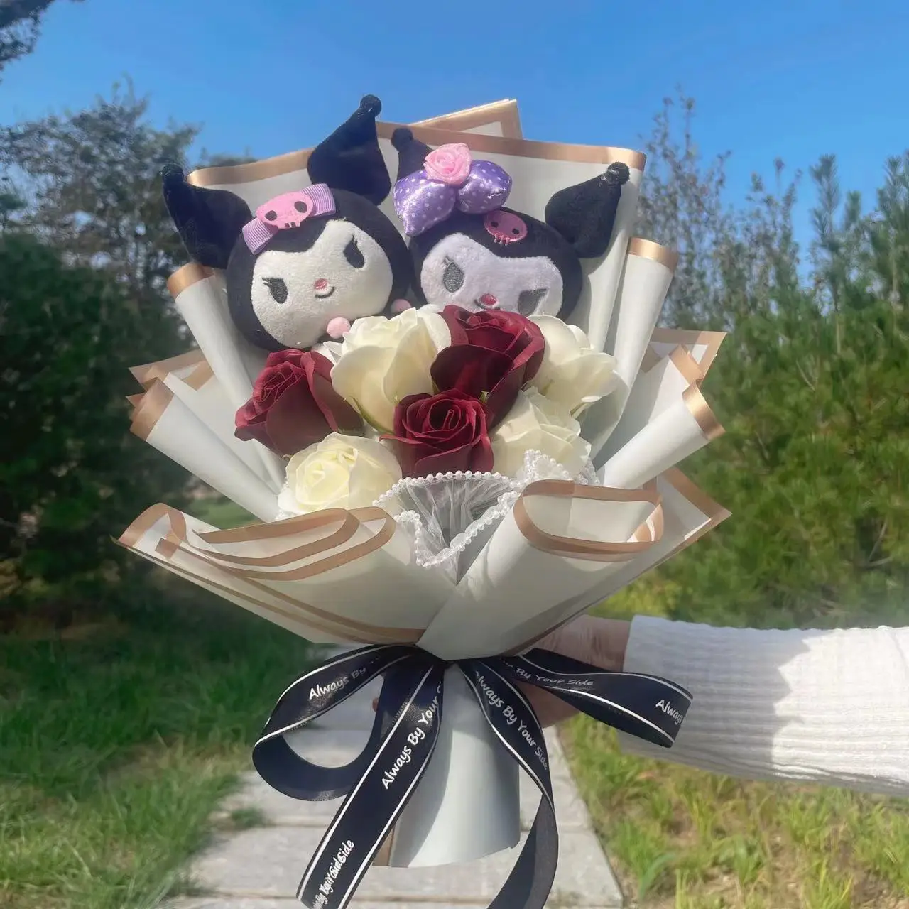 Cartoon Kuromi Plush Doll Toy With Soap Roses Creative Flower Bouquet Valentine's Day Christmas Graduation Gifts
Cartoon Kuromi Plush Doll Toy With Soap Roses Creative Flower Bouquet Valentine's Day Christmas Graduation Gifts