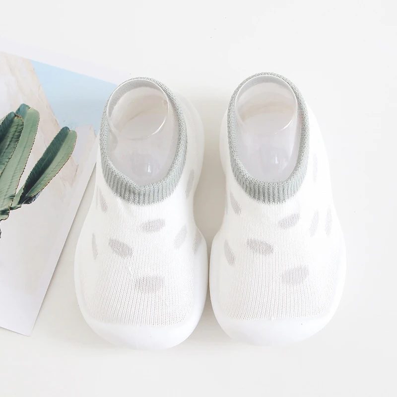 Breathable Baby Shoes High-elastic Girls Boys Casual Shoes Wear-resistant Rubber Soles Baby Sock Shoes First Walkers Warmth
Breathable Baby Shoes High-elastic Girls Boys Casual Shoes Wear-resistant Rubber Soles Baby Sock Shoes First Walkers Warmth