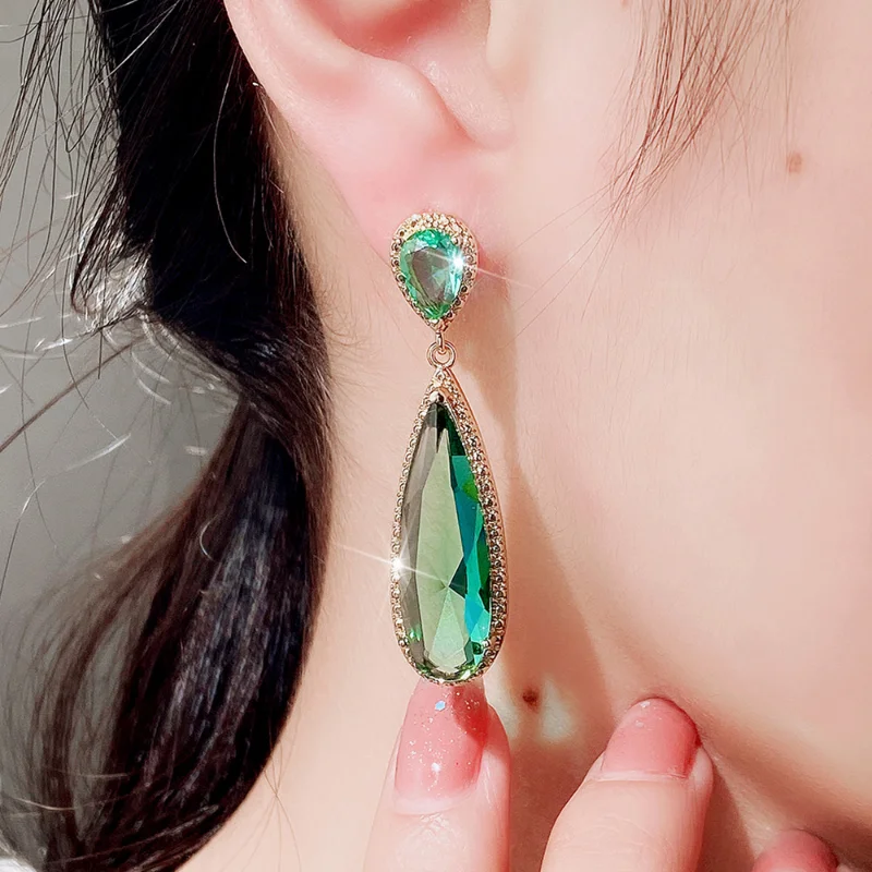 Luxury Long Green Drop Earrings Dinner Elegant Ladies Cubic Zirconia Jewelry Accessories Purple Crystal Pendant Free Shipping
Luxury Long Green Drop Earrings Dinner Elegant Ladies Cubic Zirconia Jewelry Accessories Purple Crystal Pendant Free Shipping