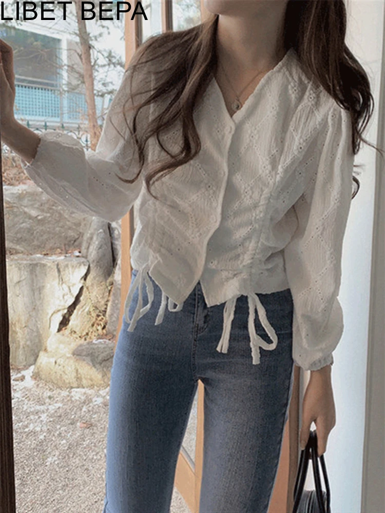 New 2022 Drawstring Lace Up Sweet V-Neck Shirts Women Blouses Spring Summer Elegant Korean Fashion Lady Wild Vintage Tops BL3581
New 2022 Drawstring Lace Up Sweet V-Neck Shirts Women Blouses Spring Summer Elegant Korean Fashion Lady Wild Vintage Tops BL3581