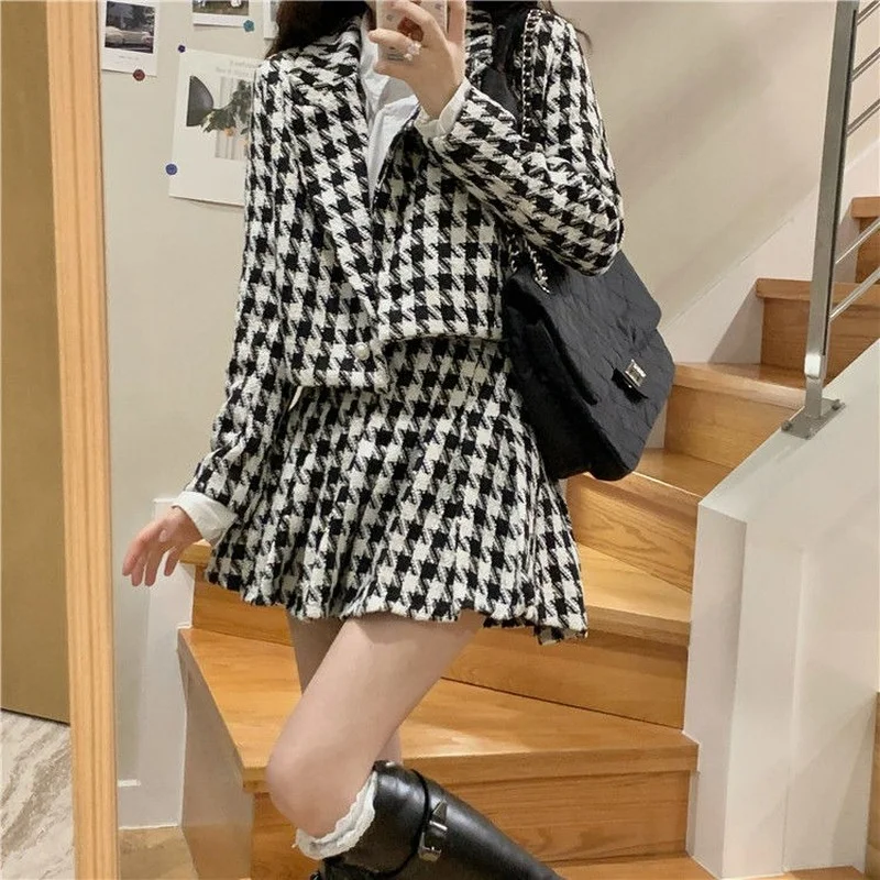 Autumn Vintage Small Fragrance Houndstooth Jacket Long Sleeve Big Lapel Cardigan Blazers Mini Plaid Skirts Two Piece Sets
Autumn Vintage Small Fragrance Houndstooth Jacket Long Sleeve Big Lapel Cardigan Blazers Mini Plaid Skirts Two Piece Sets