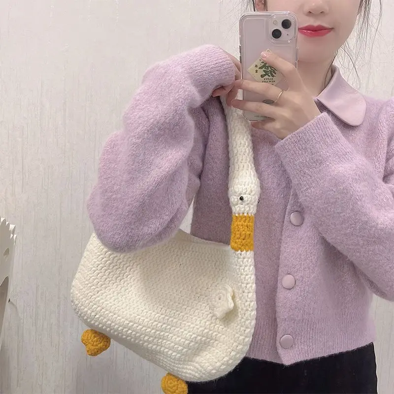 Goose Hand-knitted Knitted Fall/winter Bag Niche Design Cross-body Bag Cute Finished Cartoon Doll Bag
Goose Hand-knitted Knitted Fall/winter Bag Niche Design Cross-body Bag Cute Finished Cartoon Doll Bag