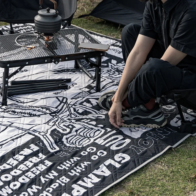 BLACKDOG Cool Picnic Mat Thickened Outdoor Camping Mat Park Travel Moisture-Proof Waterproof Mat
BLACKDOG Cool Picnic Mat Thickened Outdoor Camping Mat Park Travel Moisture-Proof Waterproof Mat