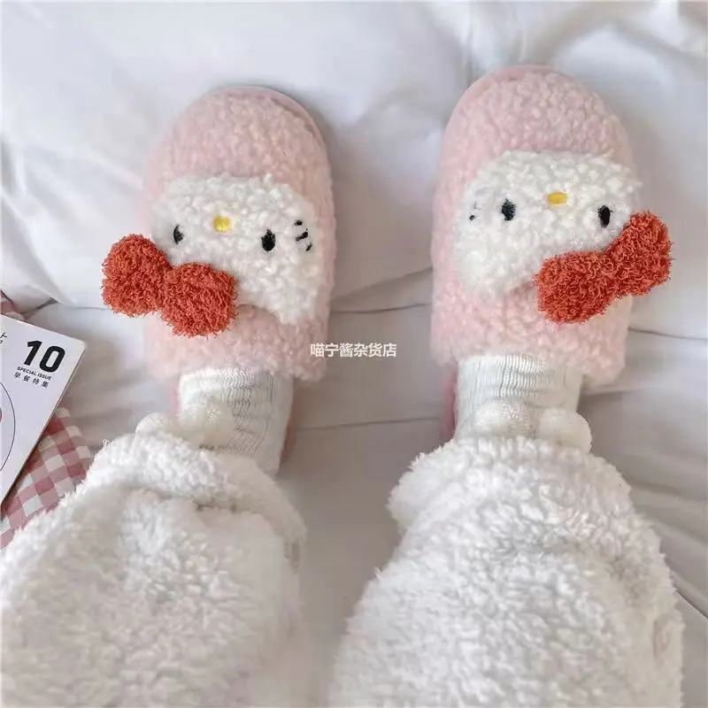 Sanrio shoes Hellokitty Cartoon Lamb Wool Slippers Home Warm Girl Soft Sole Non Slip Plush Cotton Slippers Student Soft Cute
Sanrio shoes Hellokitty Cartoon Lamb Wool Slippers Home Warm Girl Soft Sole Non Slip Plush Cotton Slippers Student Soft Cute