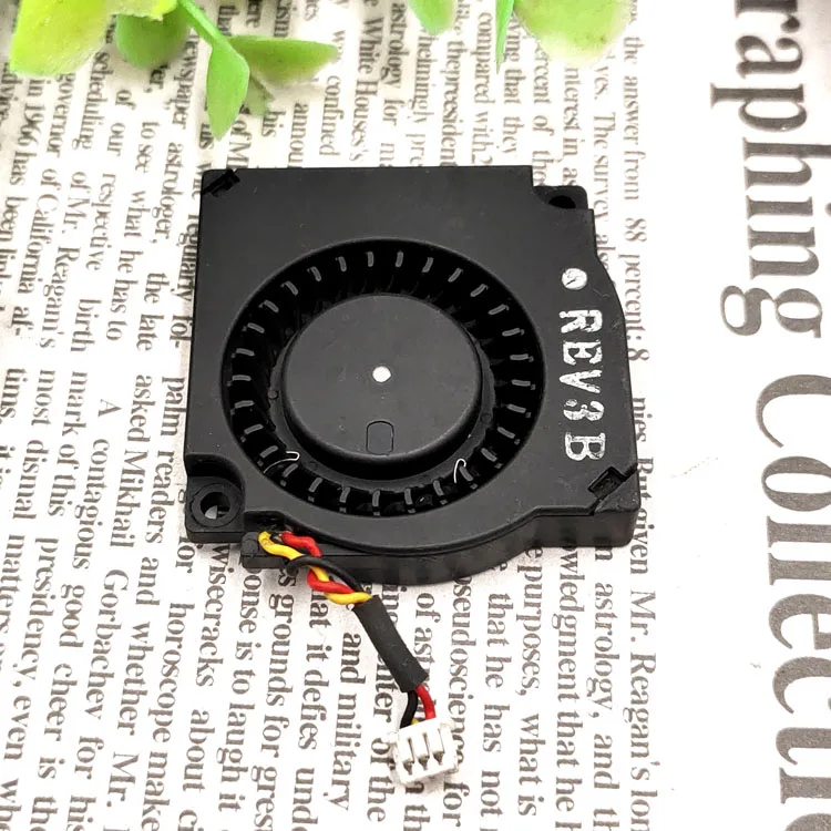 DELTA BFB0405HP 3507 DC 5V 0.32A 3.5CM TURBINE CENTRIFUGAL COOLING FAN
DELTA BFB0405HP 3507 DC 5V 0.32A 3.5CM TURBINE CENTRIFUGAL COOLING FAN