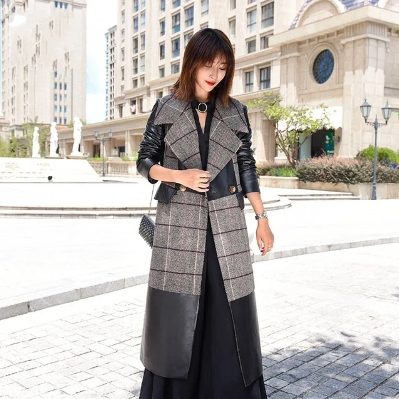 Genuine straightened leather jacket, elegant trench coat with double cuff links, especially female for office and fashion
Genuine straightened leather jacket, elegant trench coat with double cuff links, especially female for office and fashion