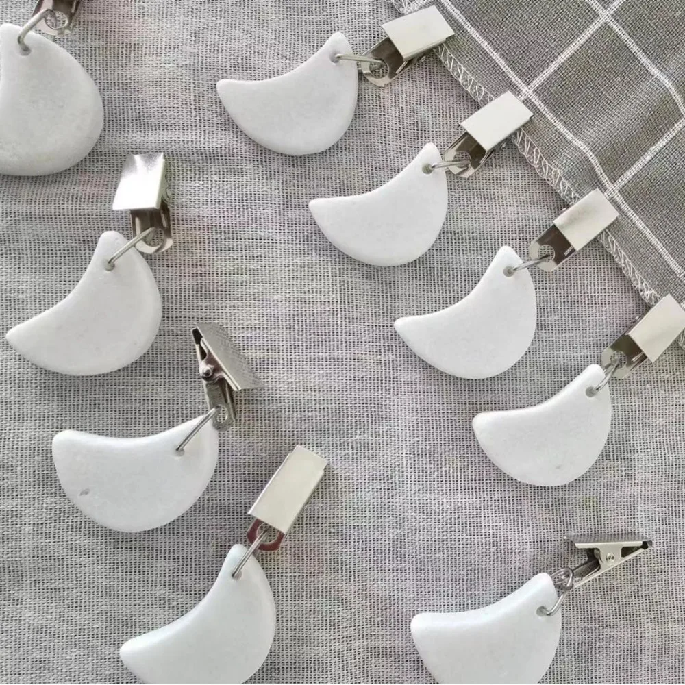 Moon Type Tablecloth Pendant New Family Dinner Outdoor Picnic Curtain Pendant Decoration Tablecloth Clip Tablecloth
Moon Type Tablecloth Pendant New Family Dinner Outdoor Picnic Curtain Pendant Decoration Tablecloth Clip Tablecloth